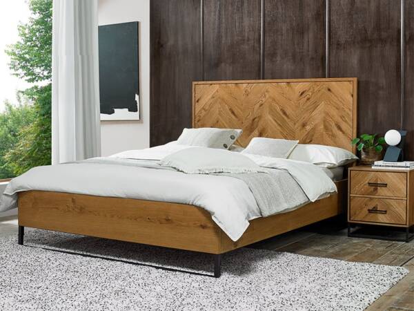 Roma rustic oak bedroom furniture, Julian Foye