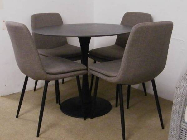 Muse Dining Table