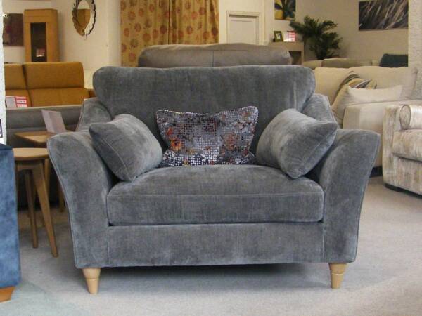 Asher Snuggle Chair
