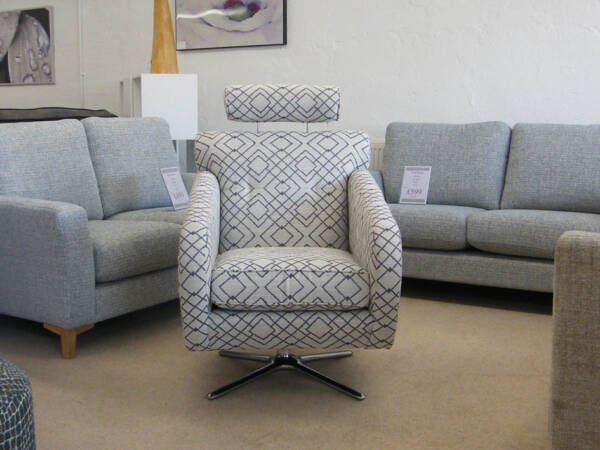 Magnus Swivel Chair