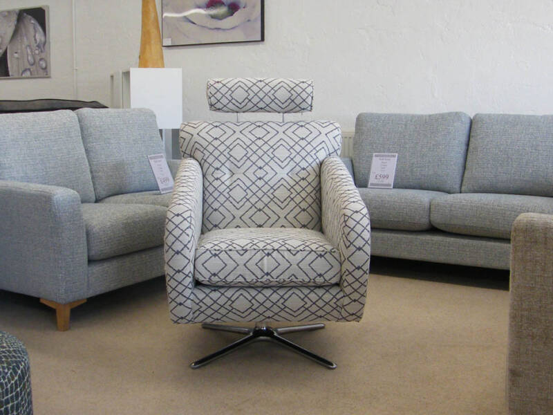 Magnus Swivel Chair