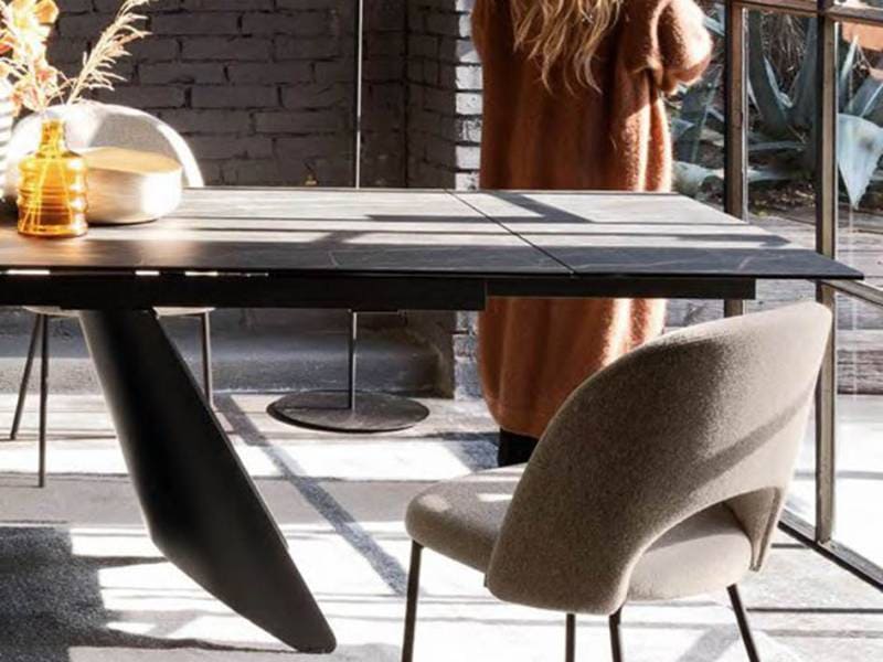 Orion dining table