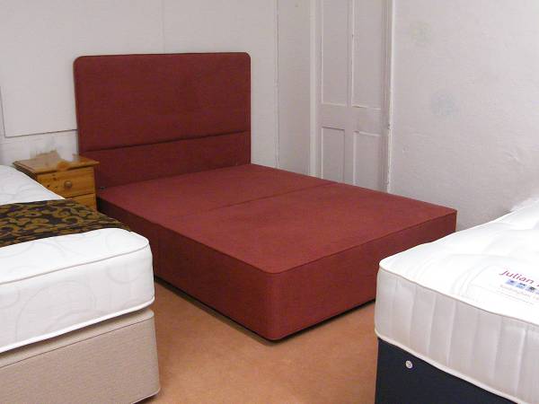 Hypnos 5ft Bed Base & Headboard