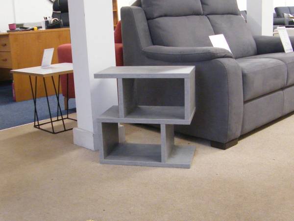 Remi Lamp Table