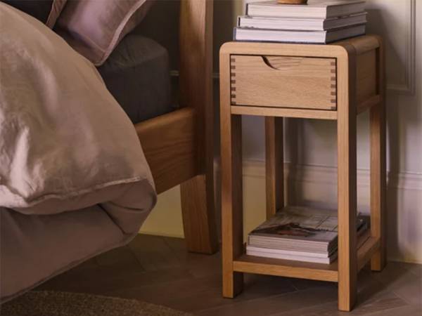 ercol Bosco compact side table