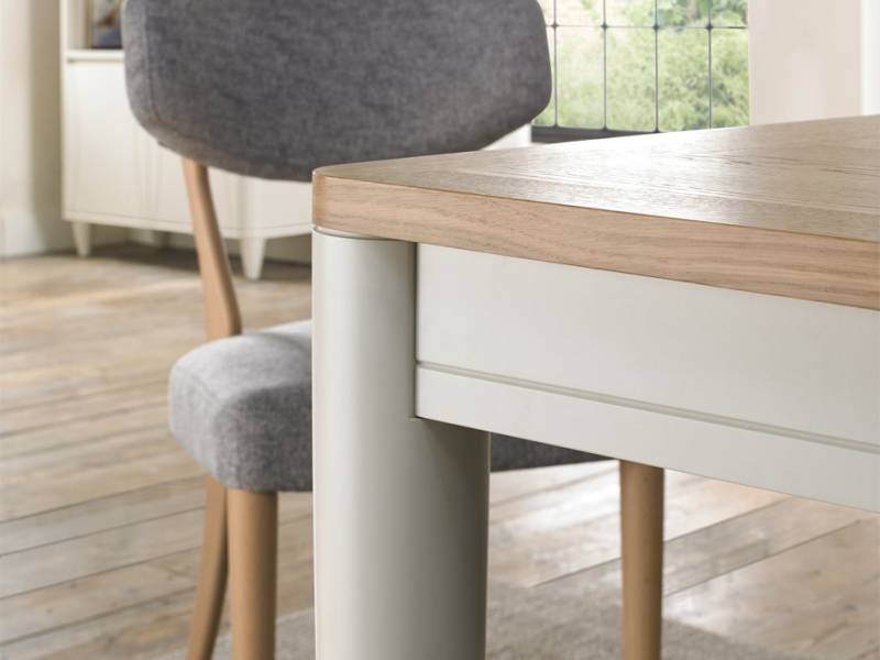 Luca dining table leg detail
