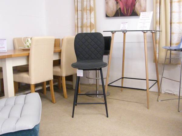 Vido Bar Stool