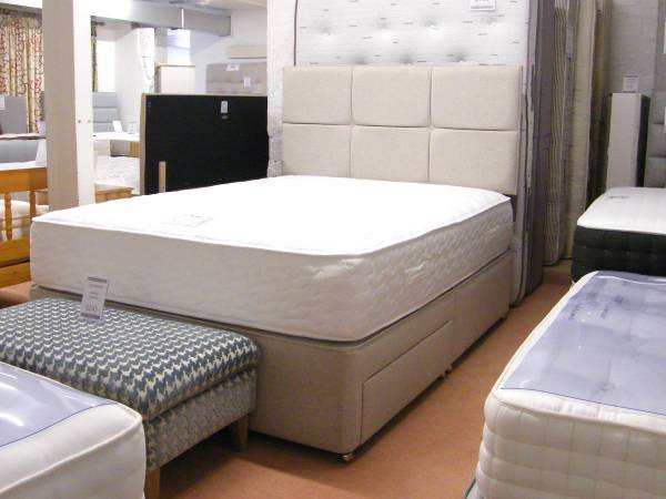 Relyon 5' Synergy Latex Mattress