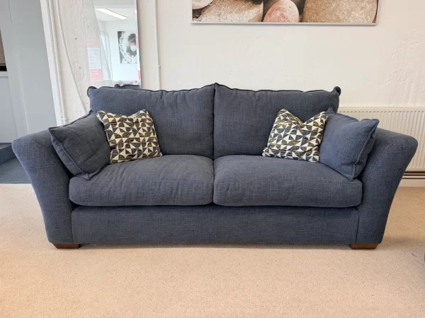 Zuri Sofa