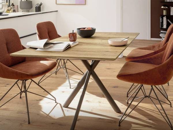 Kimo dining table