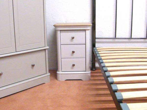 Capri Small 3 x Drawer Bedside