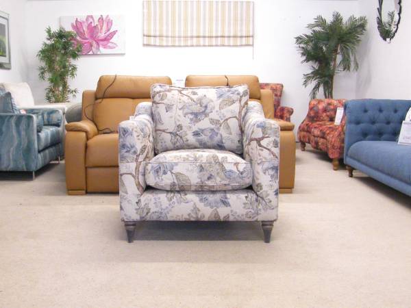 Harper Lounge Chair