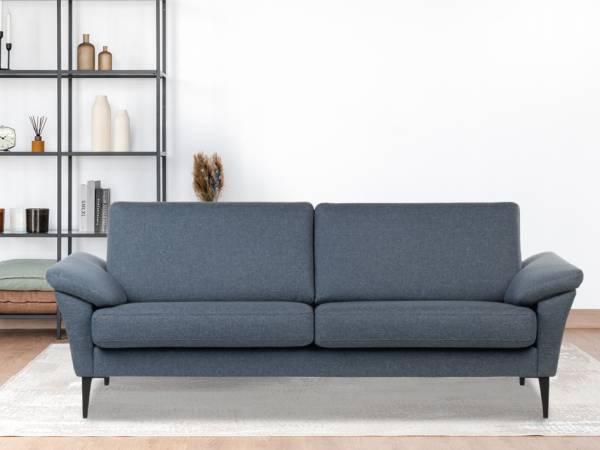 Nomi Sofa