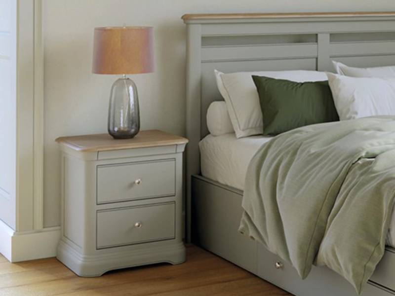 Abigail bedside table