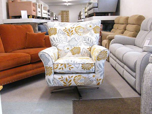 Memphis Swivel Chair