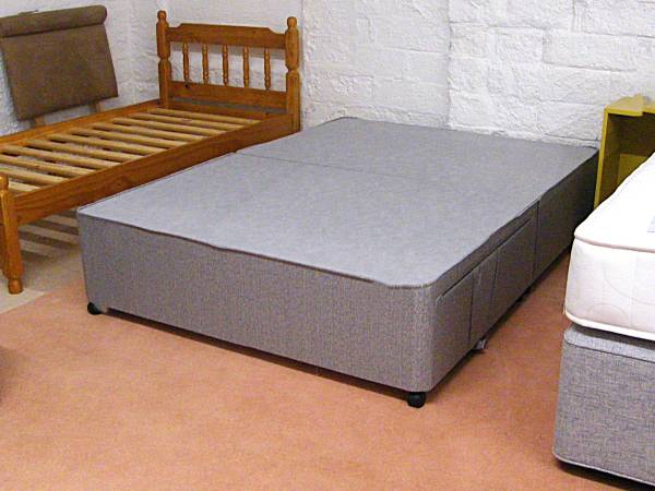 Vienna 4' 6" Drawer Divan Base