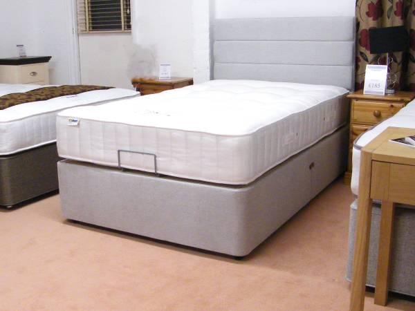 Lindale Natural 1200 Electric Adjustable Divan Set & H/B