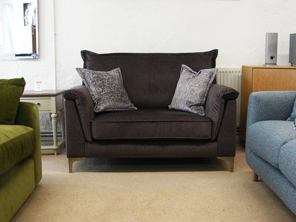 Alpha Designs Tina Snuggler Chair