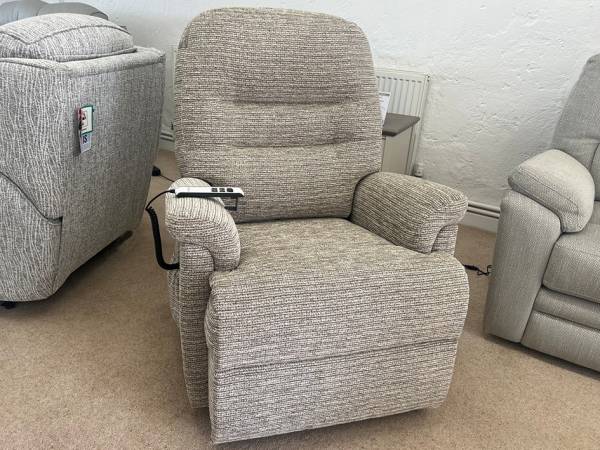 Harrison lift and rise chair