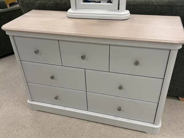 Capri 4+3 Chest