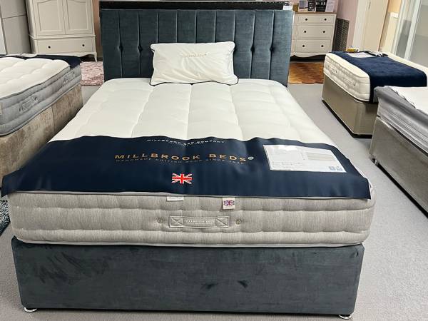 Clover 4000 5ft Divan Set