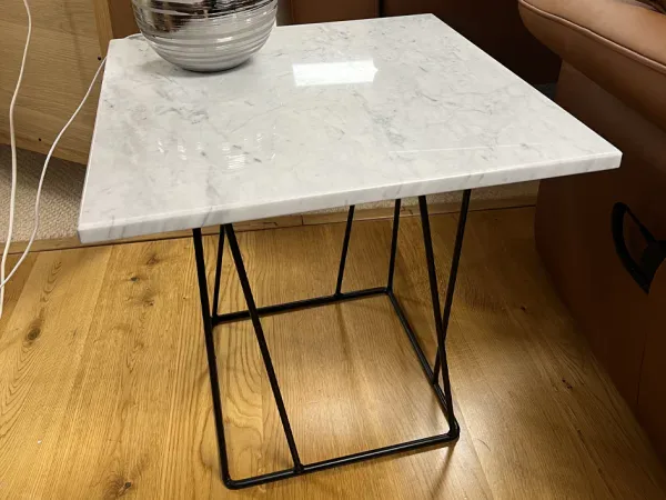Hugo Lamp Table