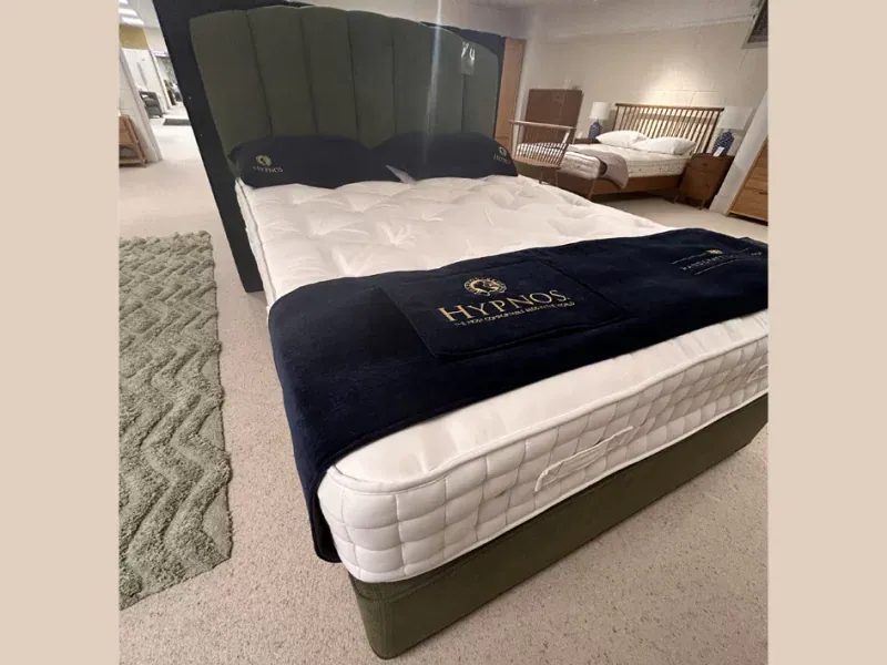 Hypnos Rainforest 5' Divan set with Beatrice Headboard